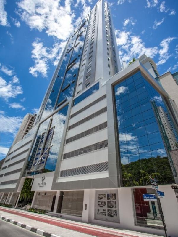 Apartamento Alto Padrão - Venda - Pioneiros - Balneário Camboriú - SC